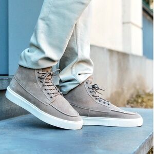 Old Navy Men's Midtop Grey Faux Suede Lace Up Sneakers Shoes Size 12 NWOT